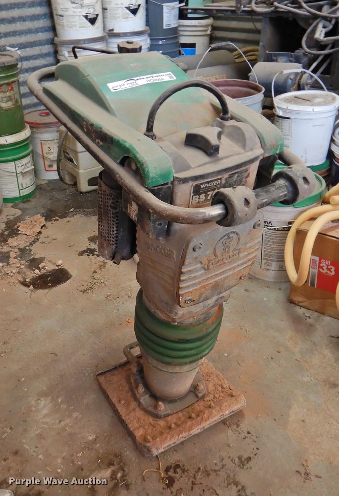 image for item HO9956 Wacker Neuson BS700 plate compactor