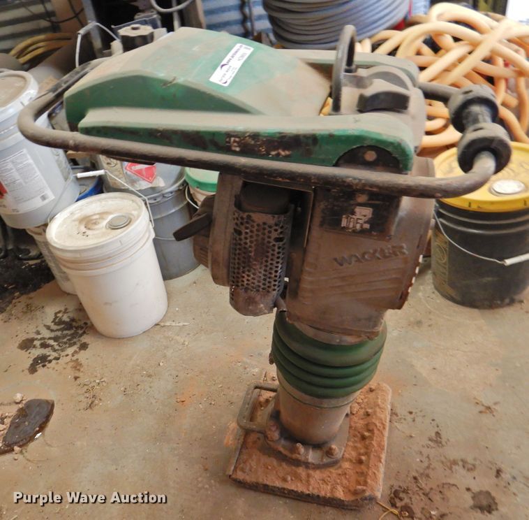 image for item HO9956 Wacker Neuson BS700 plate compactor