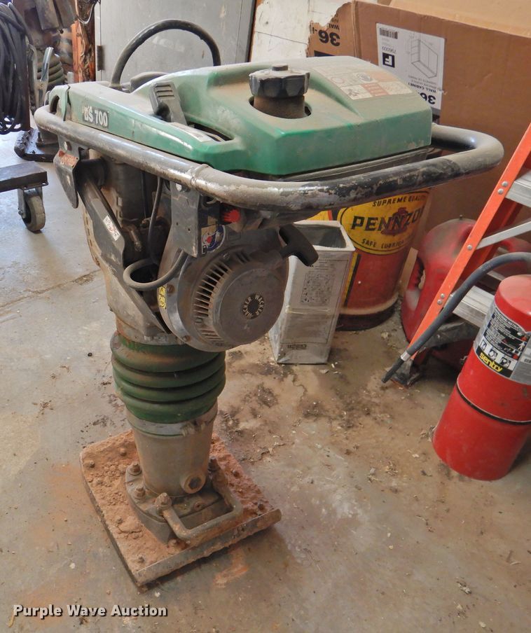 image for item HO9956 Wacker Neuson BS700 plate compactor