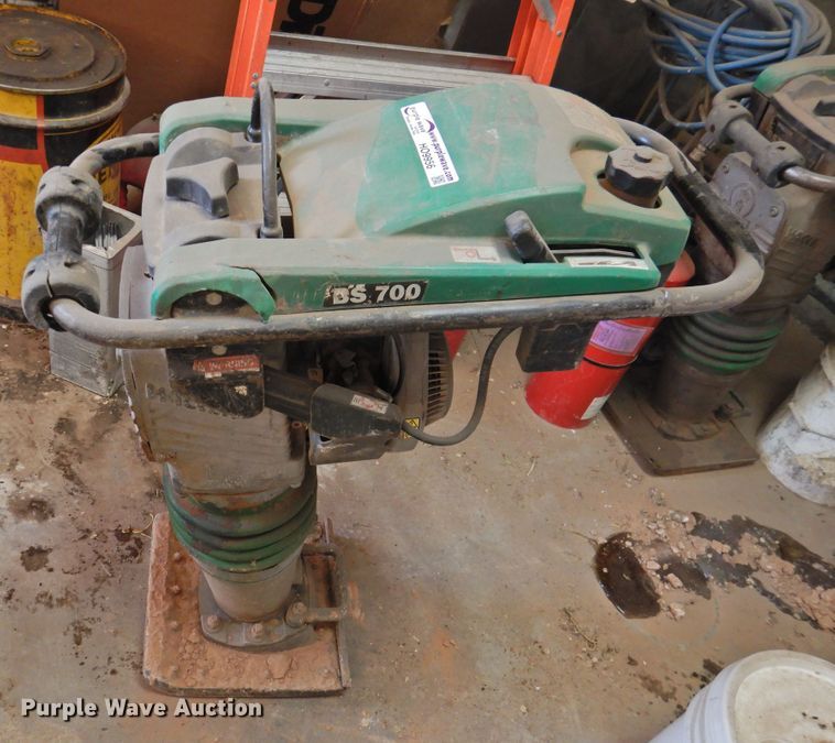 image for item HO9956 Wacker Neuson BS700 plate compactor