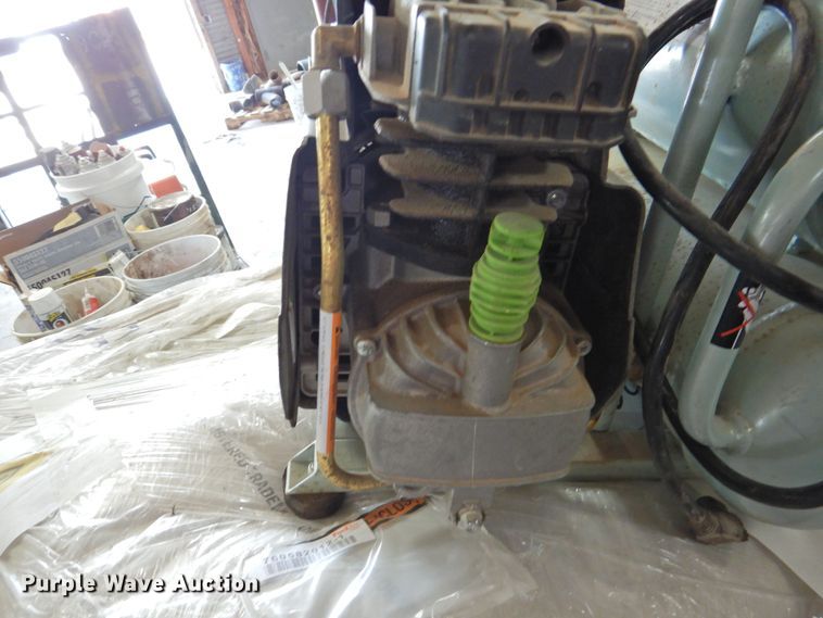 image for item HO9974 Hitachi EC99S  air compressor