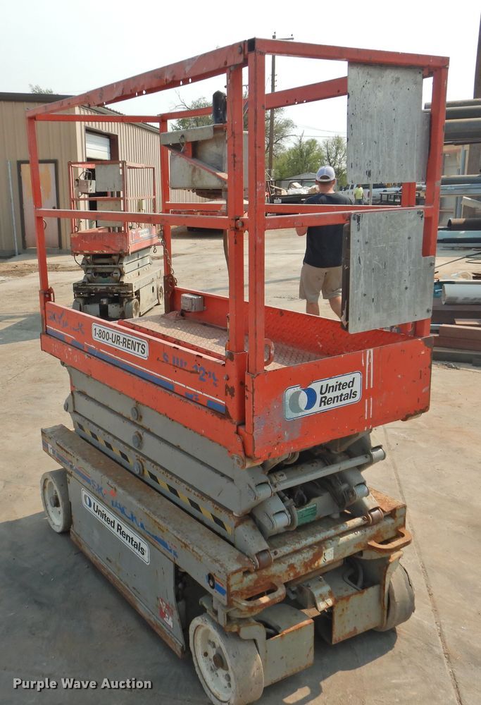 image for item HO9985 2008 Skyjack SJIII 3219  scissor lift