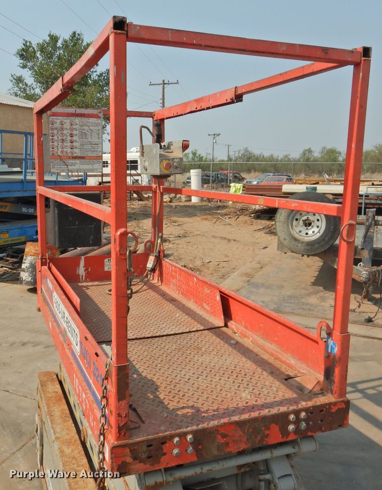 image for item HO9985 2008 Skyjack SJIII 3219  scissor lift