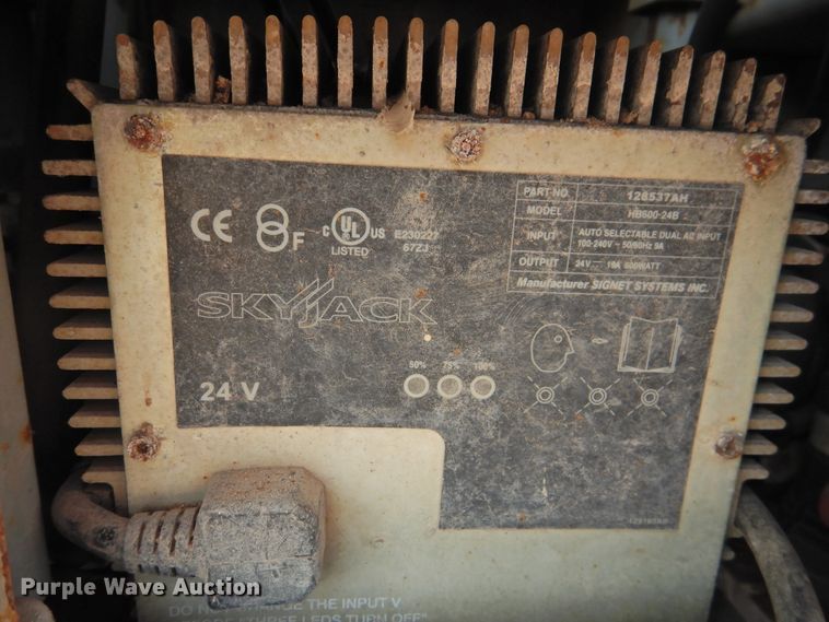 image for item HO9985 2008 Skyjack SJIII 3219  scissor lift