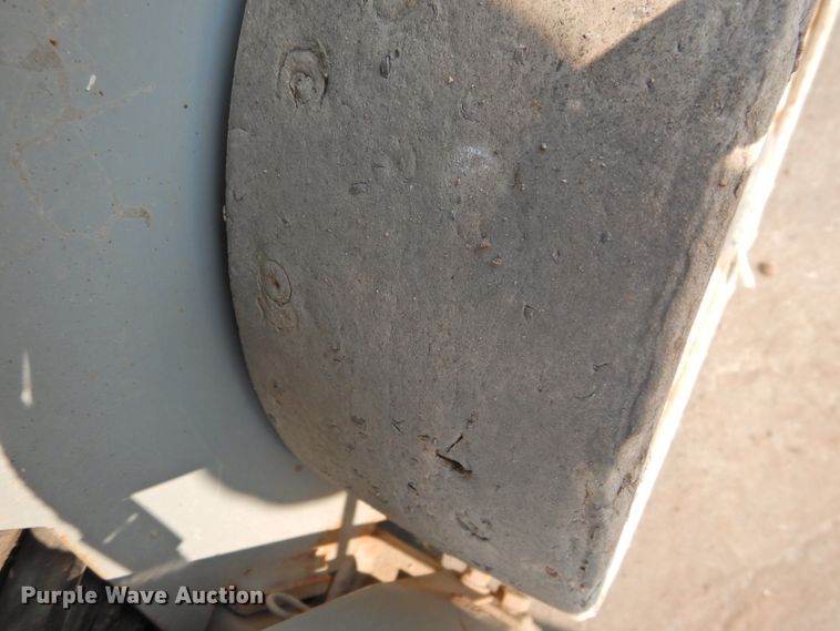 image for item HO9985 2008 Skyjack SJIII 3219  scissor lift