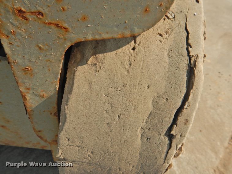 image for item HO9985 2008 Skyjack SJIII 3219  scissor lift