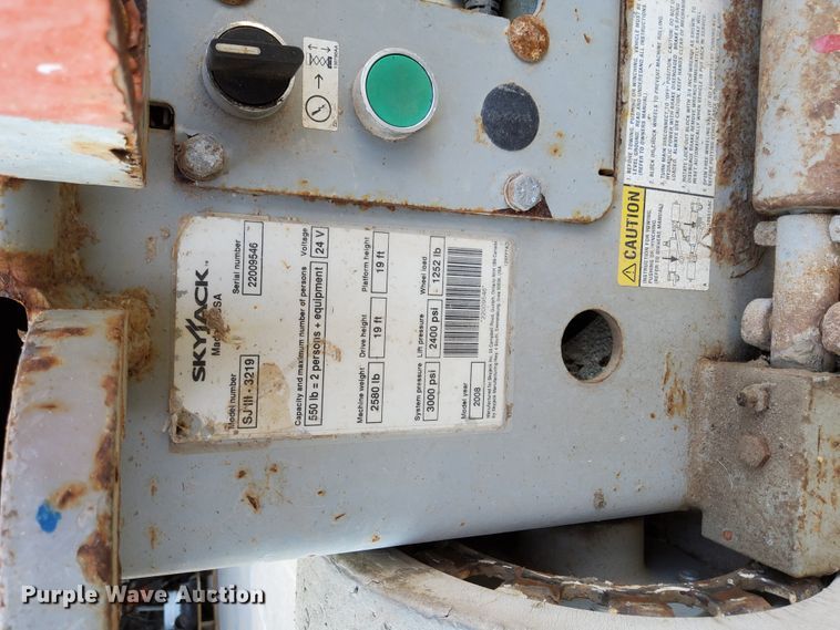 image for item HO9985 2008 Skyjack SJIII 3219  scissor lift