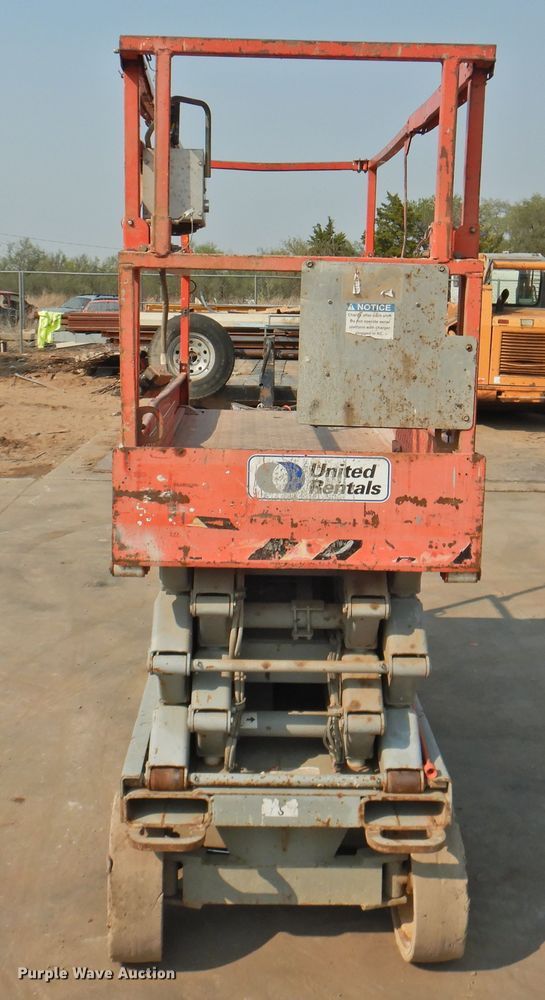 image for item HO9986 2007 Skyjack SJIII 3226  scissor lift
