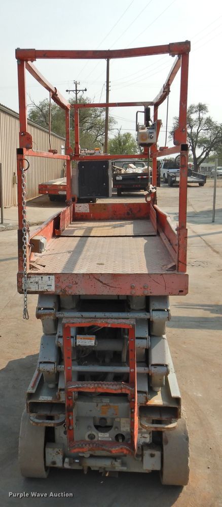 image for item HO9986 2007 Skyjack SJIII 3226  scissor lift