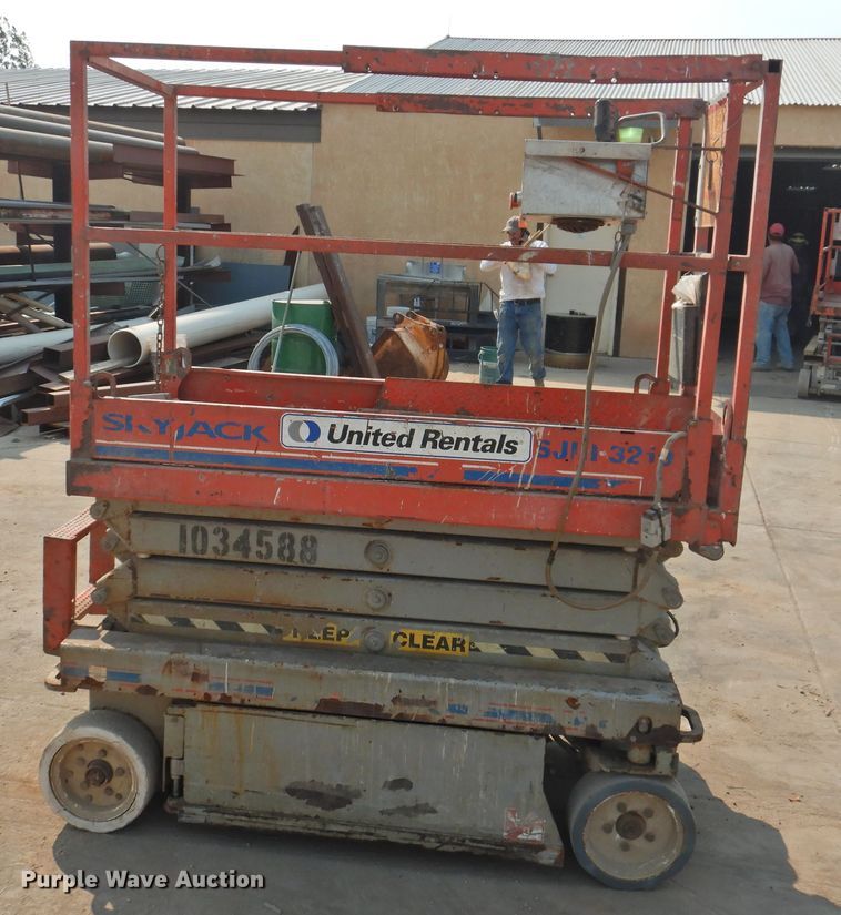image for item HO9987 2008 Skyjack SJIII 3219  scissor lift