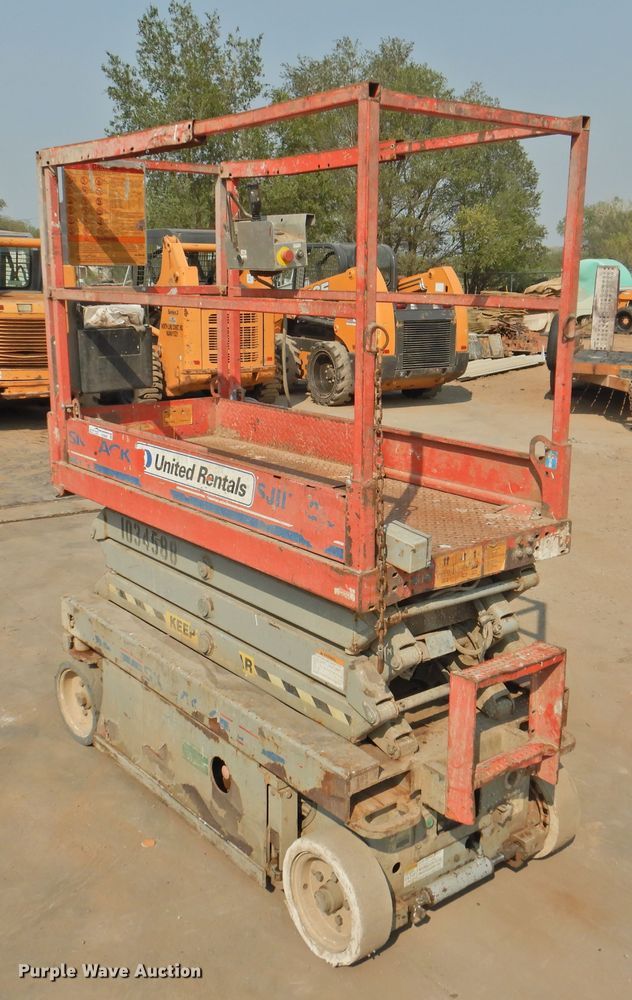 image for item HO9987 2008 Skyjack SJIII 3219  scissor lift