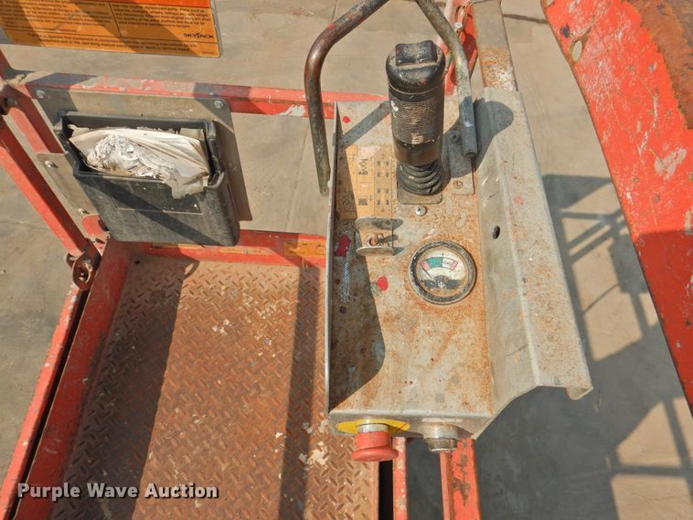 image for item HO9987 2008 Skyjack SJIII 3219  scissor lift