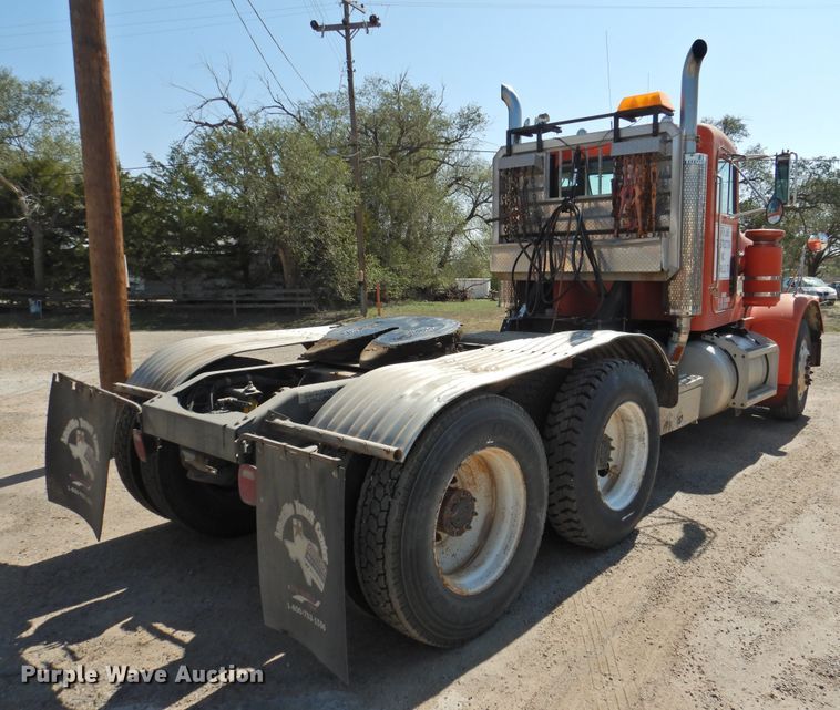 image for item HU9500 1992 Peterbilt 379  semi truck