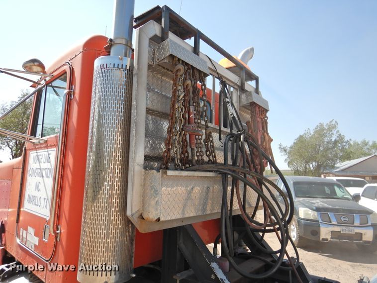 image for item HU9500 1992 Peterbilt 379  semi truck