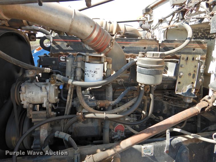 image for item HU9500 1992 Peterbilt 379  semi truck