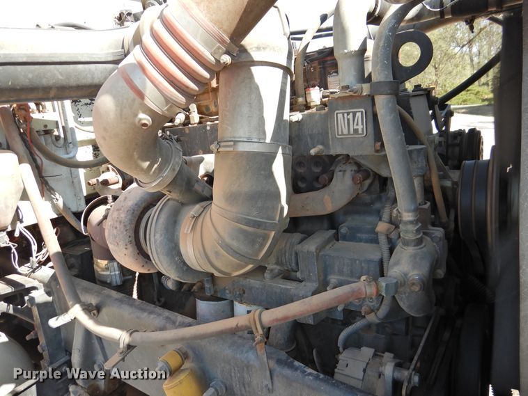 image for item HU9500 1992 Peterbilt 379  semi truck