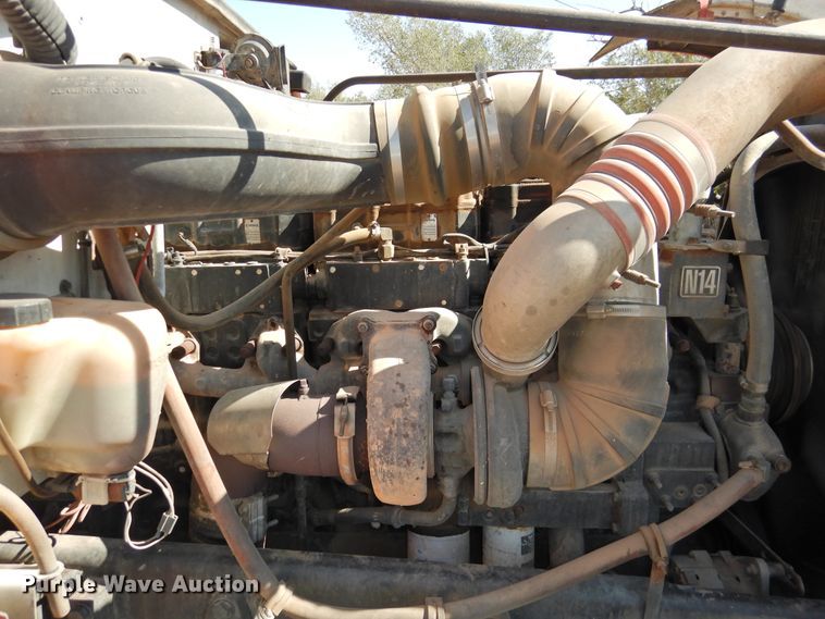 image for item HU9500 1992 Peterbilt 379  semi truck