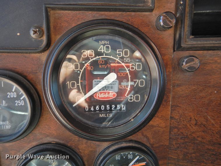 image for item HU9500 1992 Peterbilt 379  semi truck