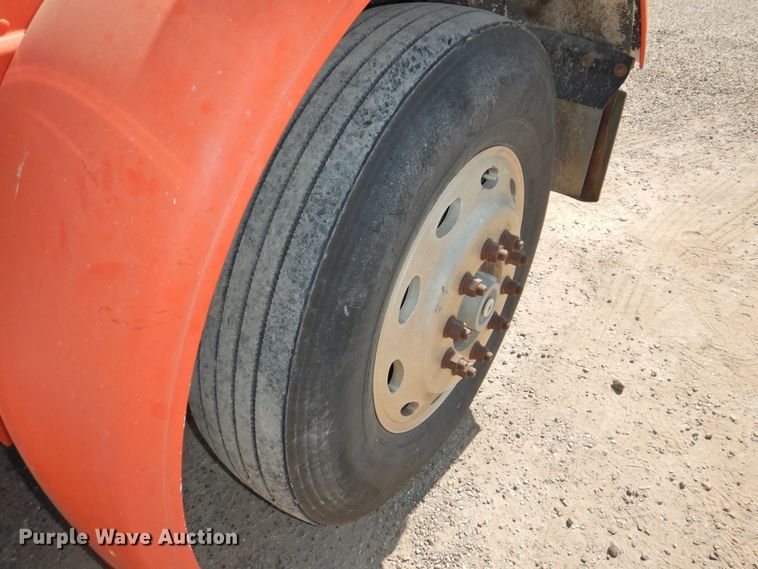 image for item HU9500 1992 Peterbilt 379  semi truck