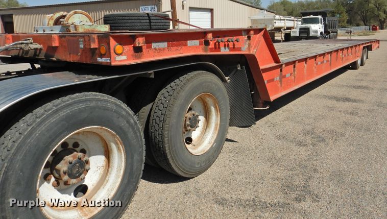 image for item HU9501 1990 Trail King drop deck equipment trailer