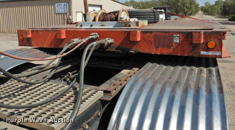 image for item HU9501 1990 Trail King drop deck equipment trailer