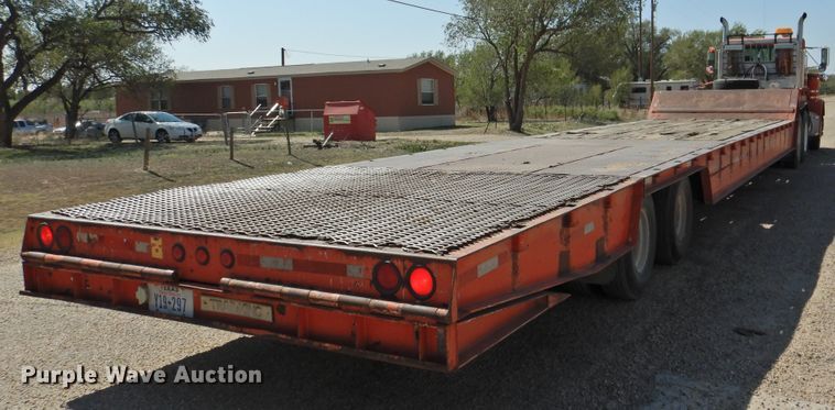 image for item HU9501 1990 Trail King drop deck equipment trailer