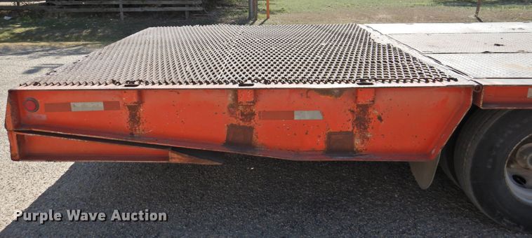 image for item HU9501 1990 Trail King drop deck equipment trailer