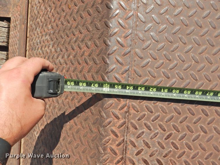 image for item HU9501 1990 Trail King drop deck equipment trailer