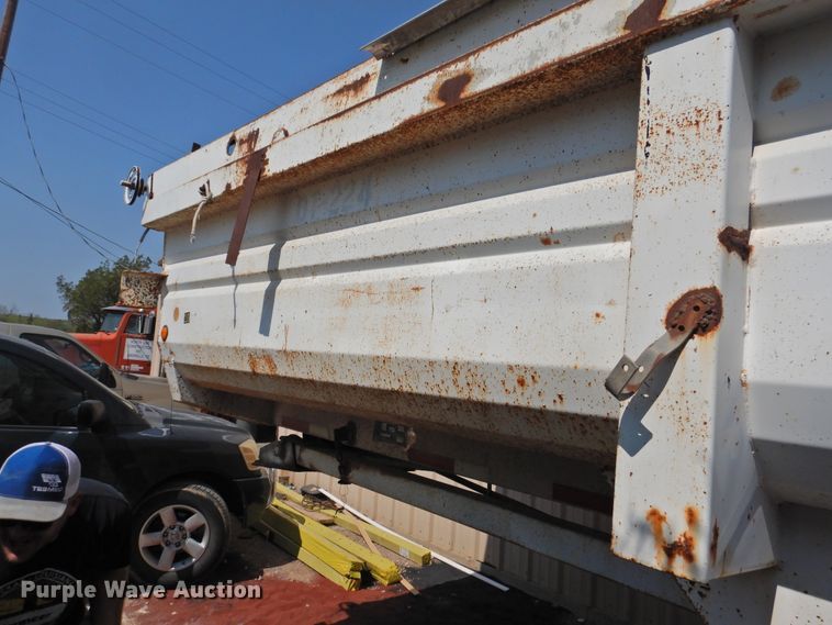 image for item HU9502 1999 Lufkin ULDI1-38 end dump trailer