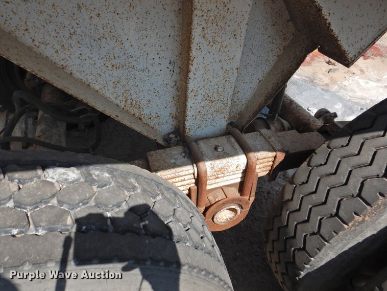 image for item HU9502 1999 Lufkin ULDI1-38 end dump trailer