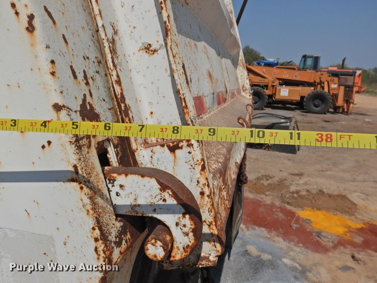 image for item HU9502 1999 Lufkin ULDI1-38 end dump trailer