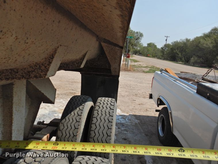 image for item HU9502 1999 Lufkin ULDI1-38 end dump trailer