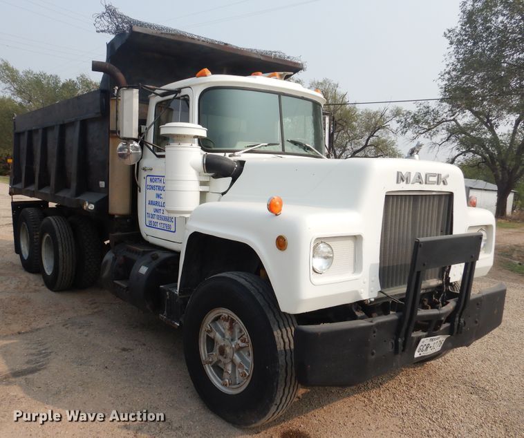 image for item HU9503 1978 Mack  dump truck