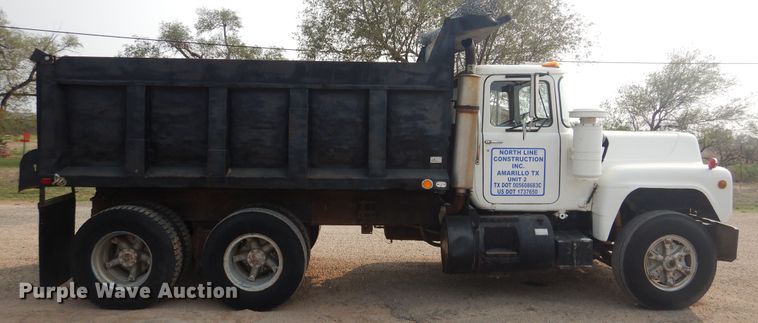 image for item HU9503 1978 Mack  dump truck