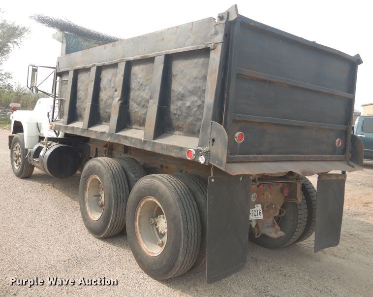 image for item HU9503 1978 Mack  dump truck
