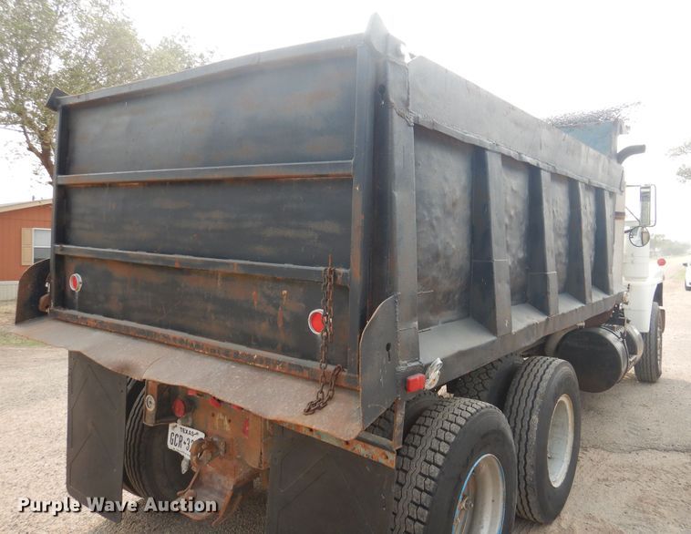 image for item HU9503 1978 Mack  dump truck