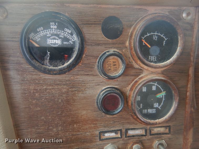 image for item HU9503 1978 Mack  dump truck