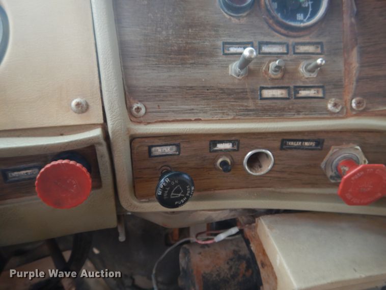 image for item HU9503 1978 Mack  dump truck