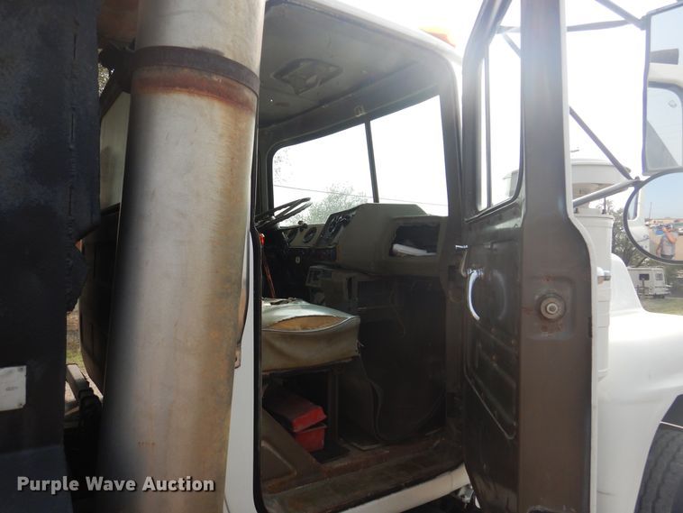 image for item HU9503 1978 Mack  dump truck