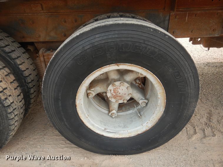 image for item HU9503 1978 Mack  dump truck