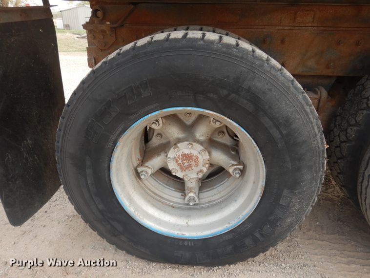 image for item HU9503 1978 Mack  dump truck