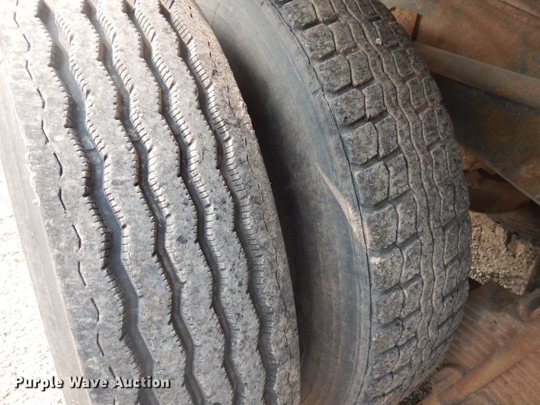 image for item HU9503 1978 Mack  dump truck