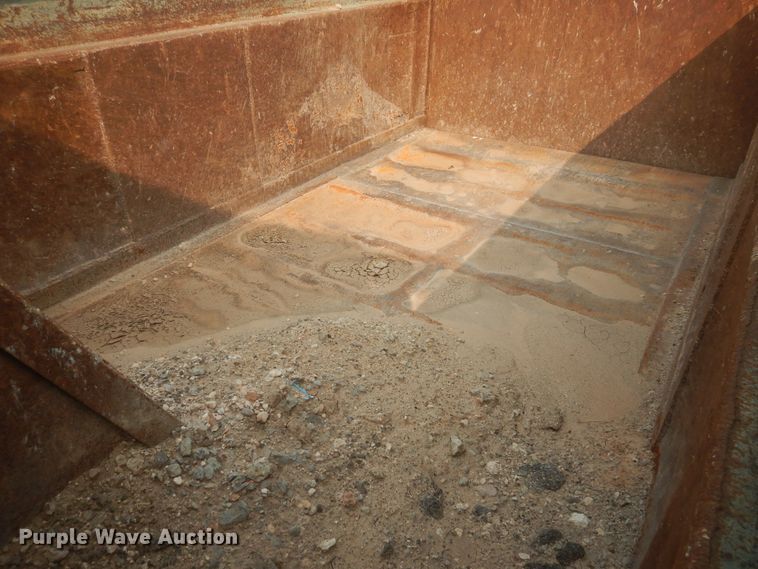 image for item HU9503 1978 Mack  dump truck