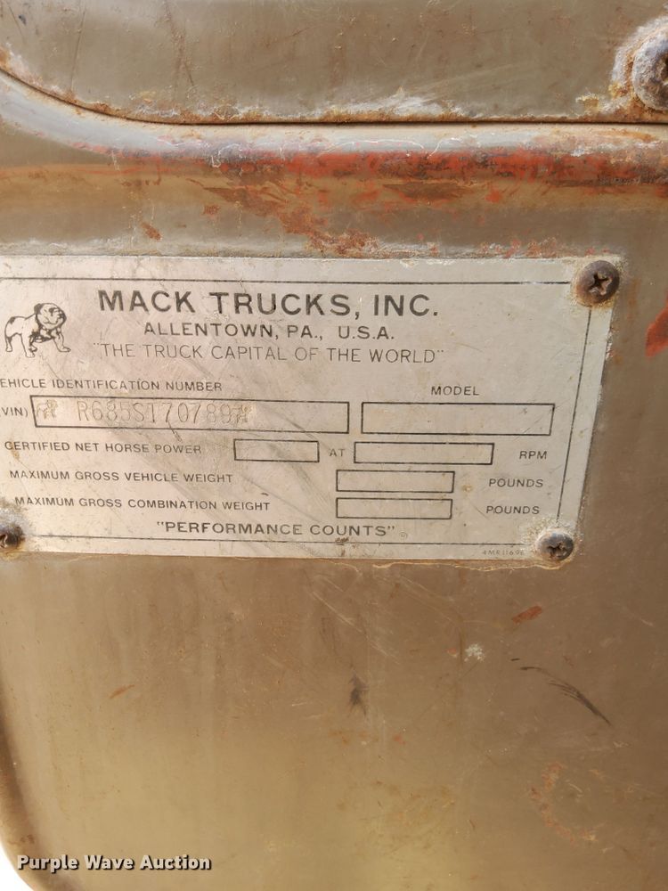 image for item HU9503 1978 Mack  dump truck