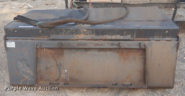 image for item HU9504 2008 Sweepster 20072M-0022 skid steer sweeper