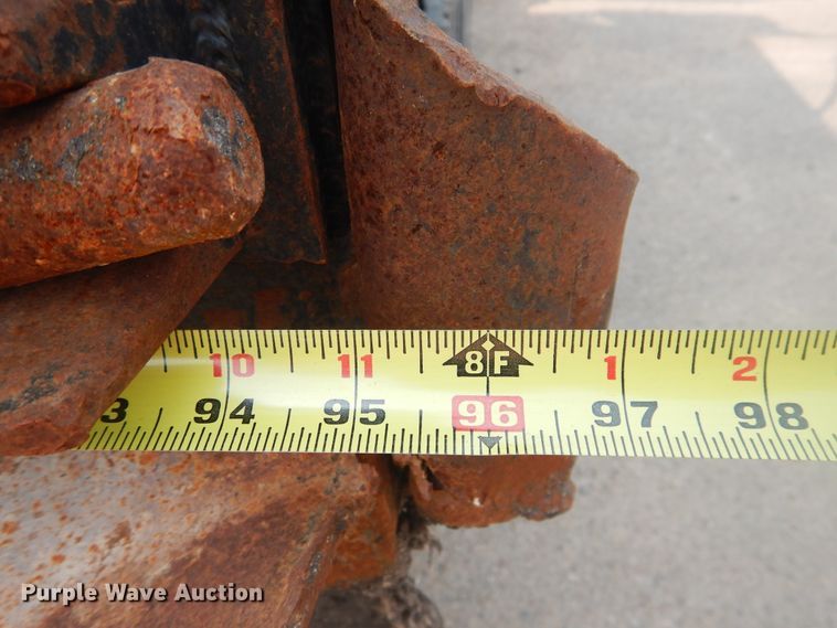 image for item HU9507 2005 Freightliner Columbia  dump truck