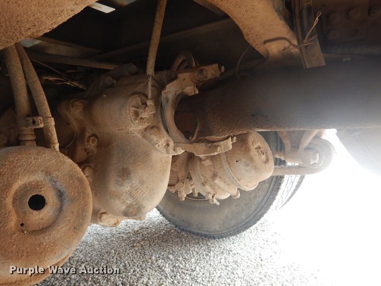 image for item HU9507 2005 Freightliner Columbia  dump truck