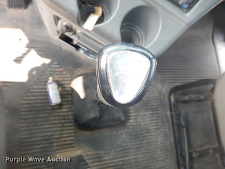 image for item HU9507 2005 Freightliner Columbia  dump truck