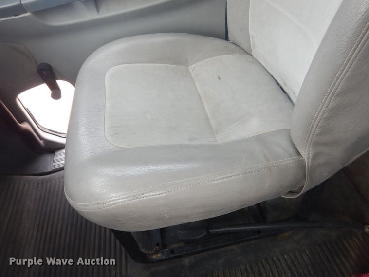 image for item HU9507 2005 Freightliner Columbia  dump truck