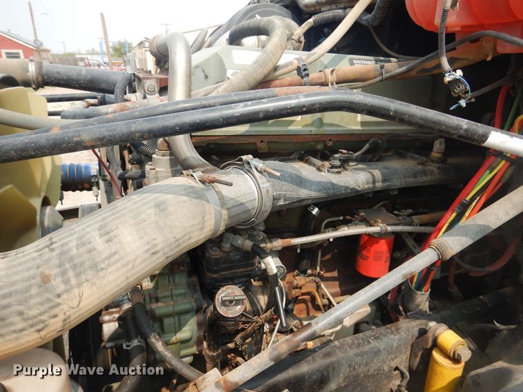 image for item HU9507 2005 Freightliner Columbia  dump truck